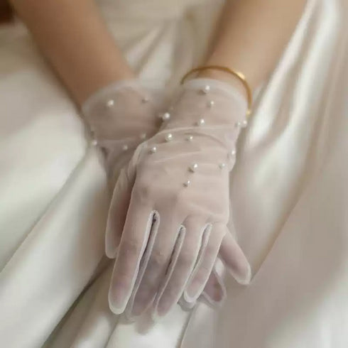 Pearl-Embellished Bridal Lace Gloves – Short Wedding Gloves